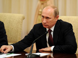Президент России Владимир Путин во вторник подписал закон, который приостанавливает индексацию зарплат ряда чиновников в 2015 году