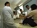 По результатам многолетнего наблюдения за пациентами в Ботсване и ЮАР исследователи обнаружили, что в результате борьбы за выживание вирус подвергается разрушительной мутации По результатам многолетнего наблюдения за пациентами в Ботсване и ЮАР исследователи обнаружили, что в результате борьбы за выживание вирус подвергается разрушительной мутации