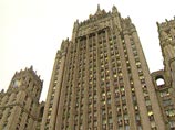Российский МИД обвинил США в "охоте" за гражданами РФ и объяснил, почему Москва не будет "играть мускулами" Российский МИД обвинил США в "охоте" за гражданами РФ и объяснил, почему Москва не будет "играть мускулами"
