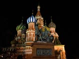 Над храмом Василия Блаженного пытались запустить беспилотник Над храмом Василия Блаженного пытались запустить беспилотник