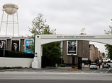 В числе материалов, которые хакеры похитили с серверов Sony Pictures, оказался сценарий нового фильма о Джеймсе Бонде - "Спектр" - который должен стать самым дорогим в истории "бондианы" В числе материалов, которые хакеры похитили с серверов Sony Pictures, оказался сценарий нового фильма о Джеймсе Бонде - "Спектр" - который должен стать самым дорогим в истории "бондианы"