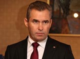 Павел Астахов сообщил, что пострадавшую россиянку зовут Елена Полушкина. По его словам, она сообщила, что ее сына Виталия "сейчас пичкают психотропными веществами, чтобы он окончательно забыл о своей семье" Павел Астахов сообщил, что пострадавшую россиянку зовут Елена Полушкина. По его словам, она сообщила, что ее сына Виталия "сейчас пичкают психотропными веществами, чтобы он окончательно забыл о своей семье"