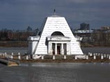 В Казани осквернили храм - памятник воинам, павшим при взятии этого города в 1552 году В Казани осквернили храм - памятник воинам, павшим при взятии этого города в 1552 году