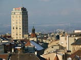 В Швейцарии женщине пришлось рожать на улице, потому что таксист боялся, что она испачкает салон В Швейцарии женщине пришлось рожать на улице, потому что таксист боялся, что она испачкает салон