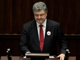 Порошенко пообещал внести в парламент закон об отмене внеблокового статуса Украины