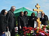 Агентство "Россия сегодня" установило мемориальную доску в память о погибшем фотографе Андрее Стенине Агентство "Россия сегодня" установило мемориальную доску в память о погибшем фотографе Андрее Стенине