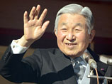 Десятки тысяч японцев пришли поздравить императора Акихито с его 81-м днем рождения
