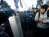 Тысячи митингующих у стен Верховной Рады просили не принимать бюджет на 2015 год, так как он может привести к обнищанию населения Тысячи митингующих у стен Верховной Рады просили не принимать бюджет на 2015 год, так как он может привести к обнищанию населения