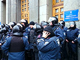 В ожидании акции Харьковскую мэрию взяли в плотное кольцо охраны