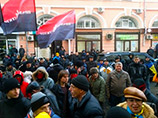 Беспорядки у мэрии  Харькова: противники мэра Кернеса пытались прорваться внутрь с криками "Гепу на нары!"