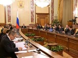 Медведев отправит "комиссаров" из правительства в советы директоров госкомпаний -  контролировать валютные потоки