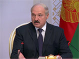18 декабря президент Белоруссии Александр Лукашенко потребовал от своих подчиненных перевести расчеты с Россией в доллары и евро. Оплату он разрешил производить и в рублях, но в соответствии с текущим курсом