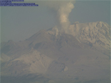 Над вулканом Шивелуч на Камчатке поднялся шестикилометровый столб пепла