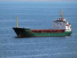 У берегов Греции грузовое судно с нелегальными мигрантами на борту подало ложный сигнал бедствия