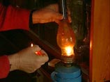 Вечером 31 декабря, около пяти часов вечера, в Луганске выключили свет. Без электроснабжения остался Артемовский район города. Света нет ни в многоэтажках, ни в частной застройке