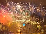 Мир встречает Новый год салютами и рекордной иллюминацией