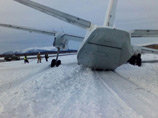 В аэропорту Магадана у самолета при взлете отказал двигатель