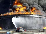 Военный самолет атаковал нефтетанкер в ливийском порту: есть погибшие 
