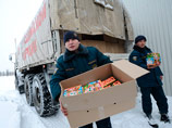 В Ростовской области 7 января завершили формирование 11-й гуманитарной колонны МЧС РФ для отправки на Донбасс. Вместе с продуктами питания, медикаментами и оборудованием туда отправят рождественские подарки для детей - игрушки и сладости