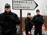 В 50 километрах к северу от Парижа проводится спецоперация по задержанию Шерифа и Саида Куаши, которых подозревают в бойне, устроенной в редакции журнала Charlie Hebdo