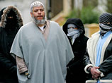 Известный проповедник радикального ислама Абу Хамза аль-Масри, выданный Великобританией вместе с еще четырьмя исламистами Соединенным Штатам, приговорен к пожизненному заключению судом Нью-Йорка по обвинению в терроризме