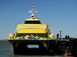Керченскую переправу закрыли из-за шторма, очереди ожидают более 200 автомобилей Керченскую переправу закрыли из-за шторма, очереди ожидают более 200 автомобилей