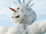 В социальных сетях появилась новая волна фотографий с изображением снеговиков, снежных баб и снежных верблюдов