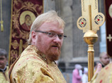 "Этот журнал разжигает межрелигиозную рознь, и его публикации, как мы видим, ведут к эскалации насилия", - пояснил Милонов "Этот журнал разжигает межрелигиозную рознь, и его публикации, как мы видим, ведут к эскалации насилия", - пояснил Милонов