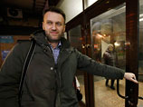 Оппозиционер Алексей Навальный заявил в интервью телеканалу "Дождь", что считает нужным ввести компенсационный налог в рамках пересмотра процессов приватизации имущества СССР девяностых годов