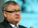 Глава ВТБ: отключение от SWIFT поставит Россию и США на порог войны