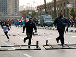 Кроме того, ранее столкновения между сторонниками и противниками президента Абдель Фаттаха Ас-Сиси вспыхнули у Синдиката журналистов в центре Каира