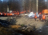 По состоянию на 07:00 (по московскому времени) спасатели и железнодорожники убрали все вагоны с путей и продолжили расчистку четного и нечетного путей По состоянию на 07:00 (по московскому времени) спасатели и железнодорожники убрали все вагоны с путей и продолжили расчистку четного и нечетного путей