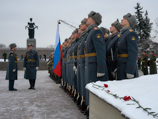 В Санкт-Петербурге на Пискаревском мемориальном кладбище прошла торжественно-траурная церемония по случаю 71-й годовщины освобождения города от фашистской блокады