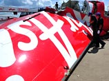 Власти Индонезии объявили о прекращении попыток поднять со дна моря обломки самолета компании AirAsia, рухнувшего у берегов страны в декабре 2014 года