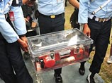 Индонезия прекращает попытки поднять из моря обломки лайнера компании AirAsia Индонезия прекращает попытки поднять из моря обломки лайнера компании AirAsia