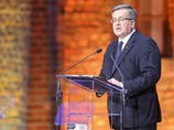 Отметим также, что президент Польши Бронислав Коморовский, выступая сегодня на церемонии , приуроченной к 70-летию освобождения Освенцима, был гораздо точнее в формулировках Отметим также, что президент Польши Бронислав Коморовский, выступая сегодня на церемонии , приуроченной к 70-летию освобождения Освенцима, был гораздо точнее в формулировках