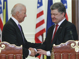 Вице-президент США Джозеф Байден и украинский лидер Петр Порошенко провели телефонный разговор, в ходе которого обсудили ситуацию на Донбассе и вопросы взаимодействия в различных сферах