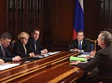 На встрече с вице-премьерами 2 февраля Медведев просил обеспечить сохранность библиотечного фонда и "восстановить это здание"