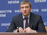 В то же время министр юстиции Павел Петренко, присутствовавший на заседании парламента, отметил, что соответствующее решение было принято Советом национальной безопасности и обороны Украины В то же время министр юстиции Павел Петренко, присутствовавший на заседании парламента, отметил, что соответствующее решение было принято Советом национальной безопасности и обороны Украины