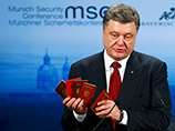 Порошенко просит оборонительных вооружений для Украины, показывает паспорта задержанных солдат РФ Порошенко просит оборонительных вооружений для Украины, показывает паспорта задержанных солдат РФ