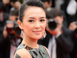 В Китае музыкант сделал предложение актрисе "Мемуаров гейши" с помощью беспилотника