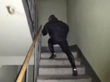 У полиции Петрозаводска появился собственный "Бэтмен": бегает по лестницам с фонариком на голове