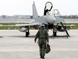 В последних числах декабря 2014 года в Прибалтику были даже переброшены истребители ВВС Испании и Италии