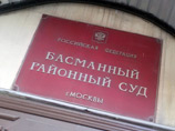 Басманный суд Москвы во вторник рассматривает вопрос о продлении срока ареста украинской летчице Надежде Савченко, обвиняемой в РФ в пособничестве убийству российских журналистов на Донбассе Басманный суд Москвы во вторник рассматривает вопрос о продлении срока ареста украинской летчице Надежде Савченко, обвиняемой в РФ в пособничестве убийству российских журналистов на Донбассе