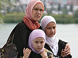 В исламских общинах России нет единого мнения о необходимости ношения хиджаба в школах    