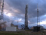 SpaceX запустила спутник и отказалась ловить ракету на платформу - погода не та SpaceX запустила спутник и отказалась ловить ракету на платформу - погода не та