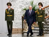 Лукашенко рассказал, чем потчевали участников переговоров "нормандской четверки" и как он подносил им кофе