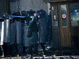 Обстрел митингующих на Майдане 20 февраля 2014 года могли спровоцировать некоторые из самих активистов. Они, возможно, первыми начали стрельбу в спецназ "Беркут", говорится в статье BBC