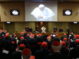 В четверг утром в Ватикане открылось заседание консистории (собрания Коллегии кардиналов), возглавляемой Папой Римским Франциском
