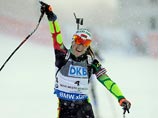 Белоруска Дарья Домрачева победила в спринтерской гонке на восьмом этапе Кубка мира по биатлону, который проходит в норвежском Холменколлене